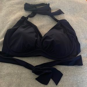 Athleta bikini top. NWOT. Navy blue halter neck, wrap close, Size 32D/DD